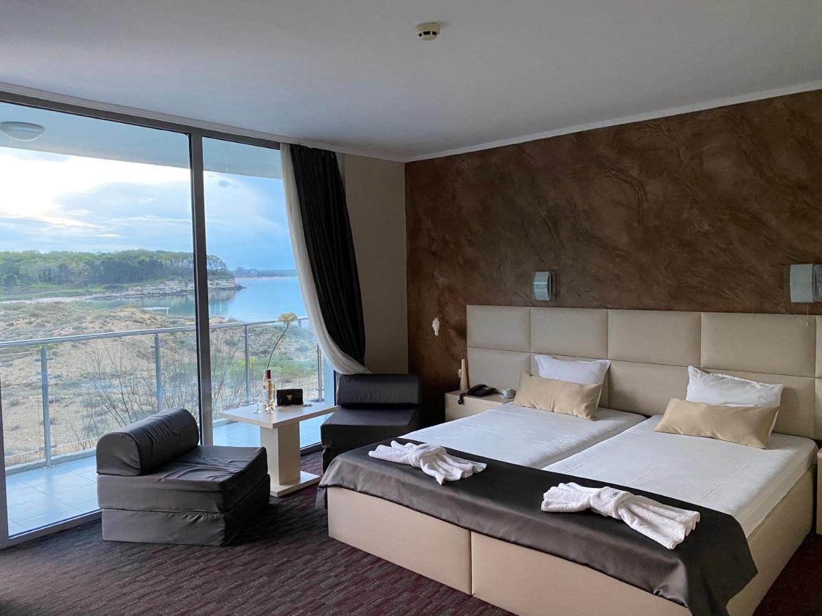 Hotel Kamenec 키텐 외부 사진