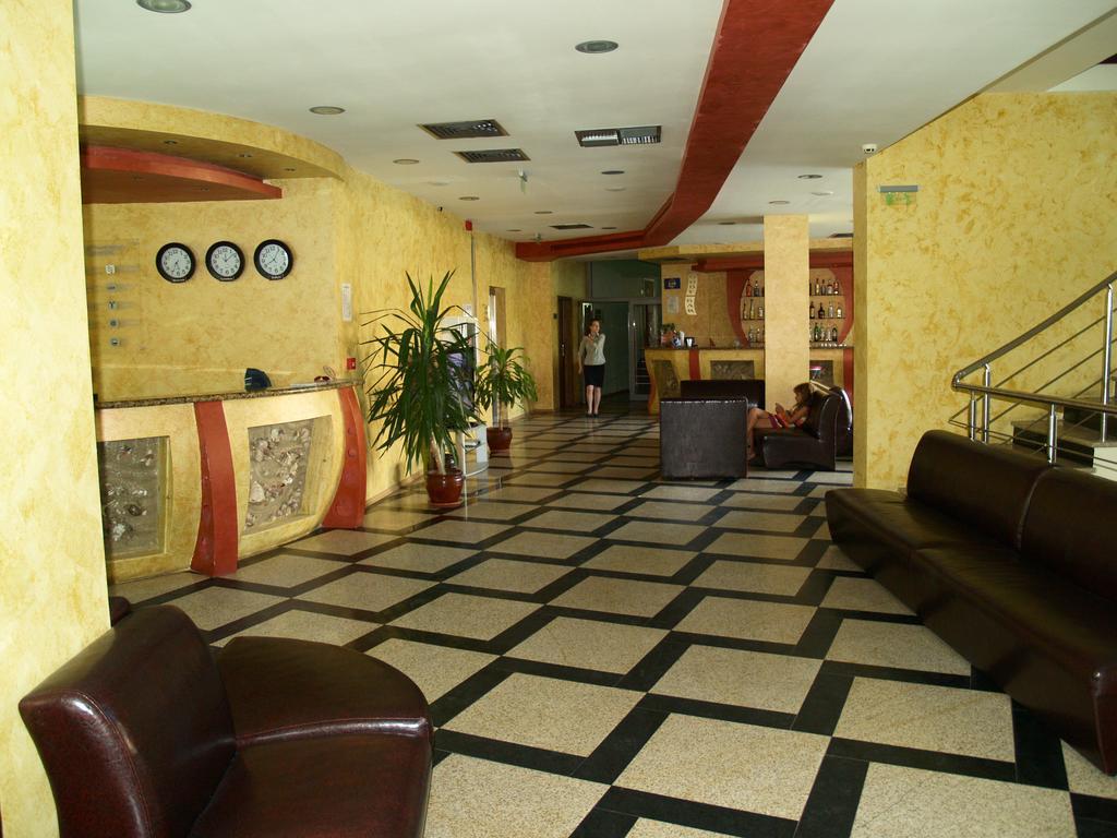 Hotel Kamenec 키텐 외부 사진