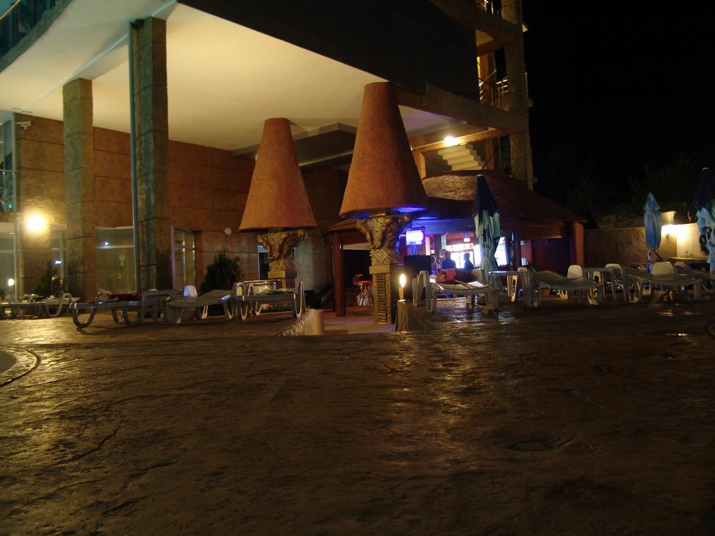 Hotel Kamenec 키텐 외부 사진