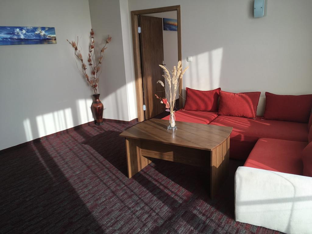 Hotel Kamenec 키텐 외부 사진