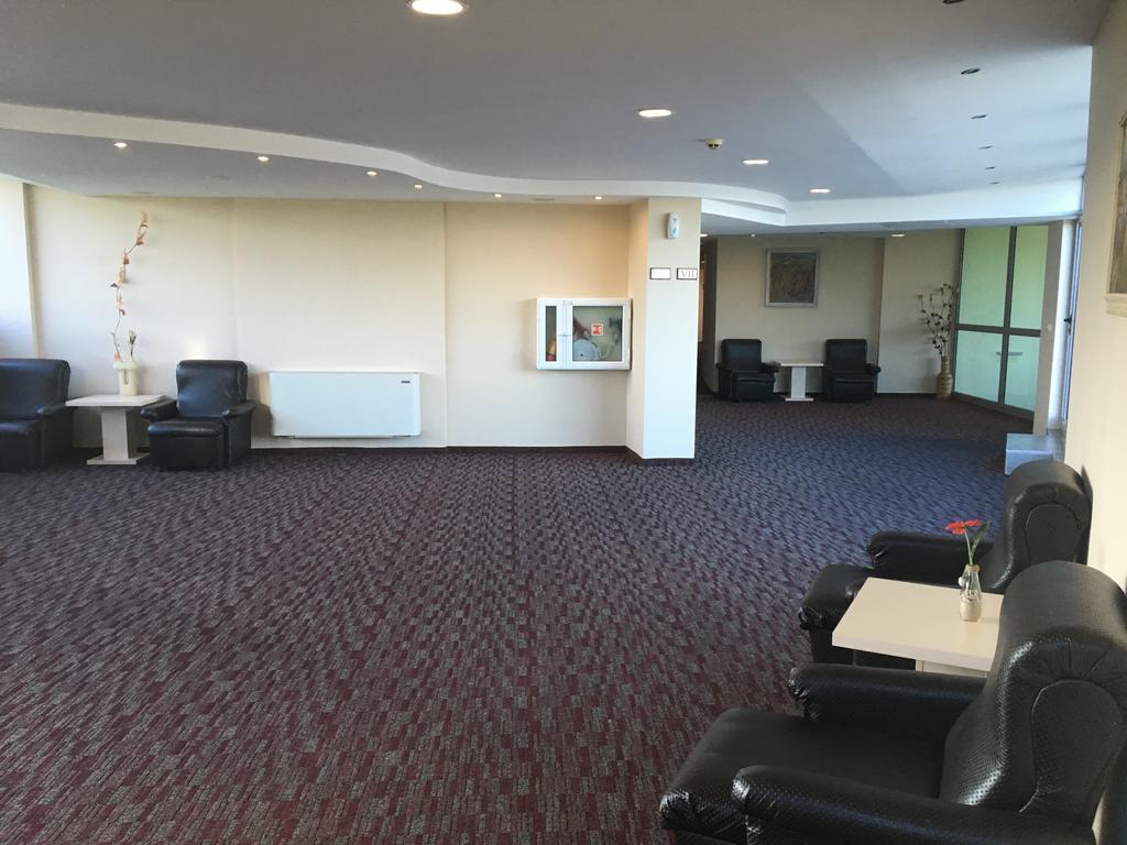 Hotel Kamenec 키텐 외부 사진