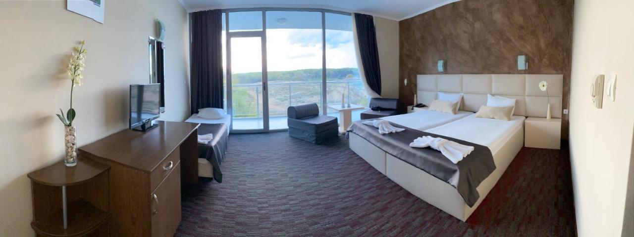 Hotel Kamenec 키텐 외부 사진
